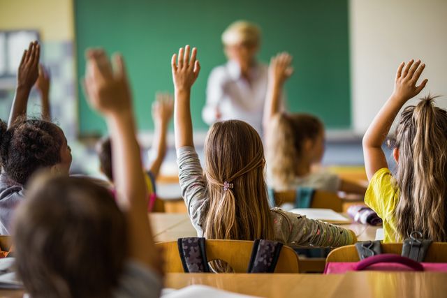 « Il est urgent que la République soutienne pleinement son école publique, la seule de toute la jeunesse vivant dans ce pays »